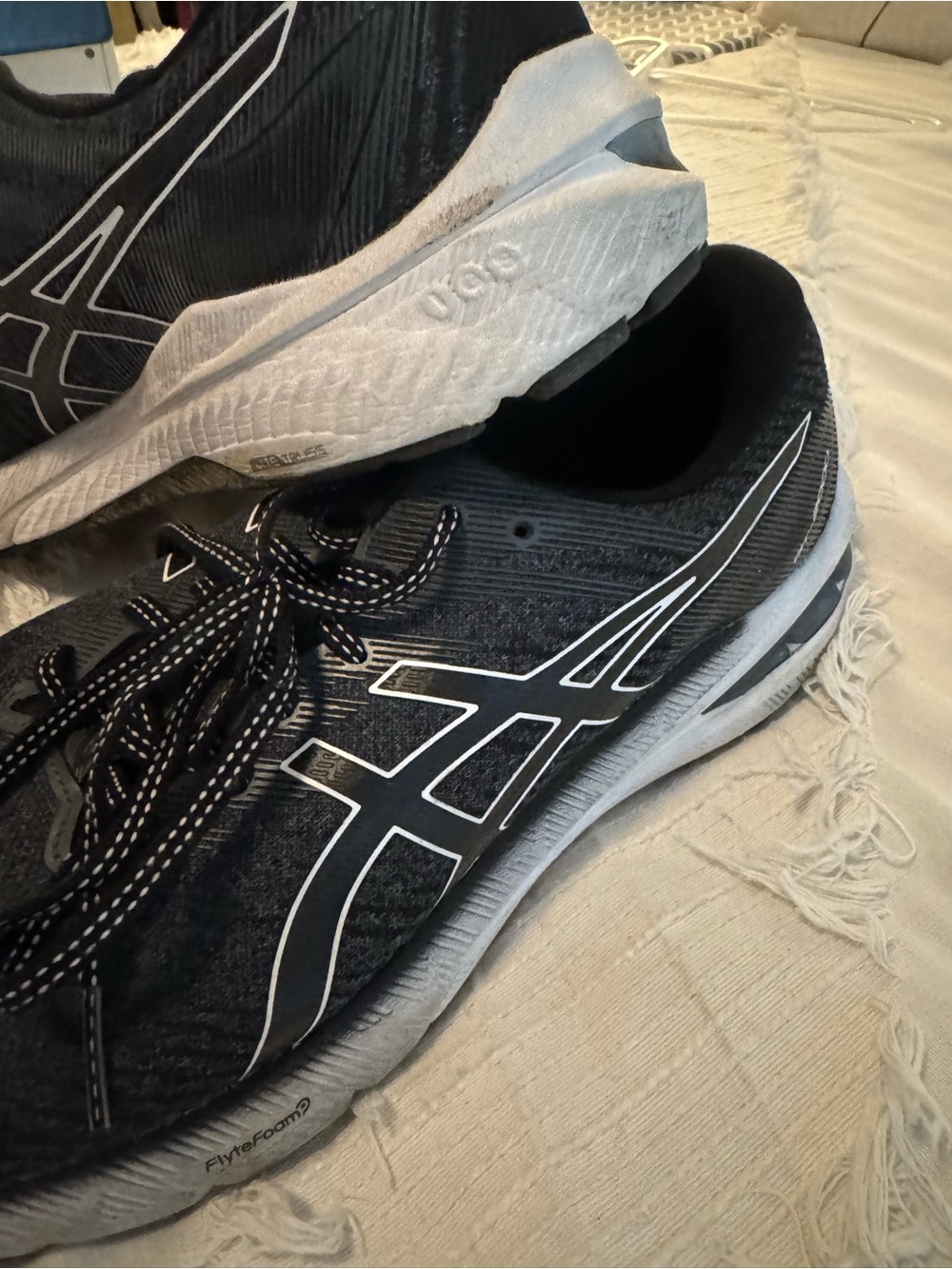 ASICS Black and White Men's Running Shoes